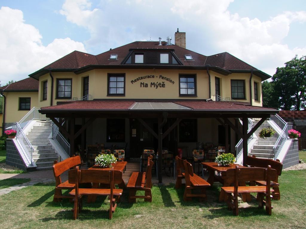 Penzion - Restaurace Na Myte Hotel Sezimovo Usti Exterior photo